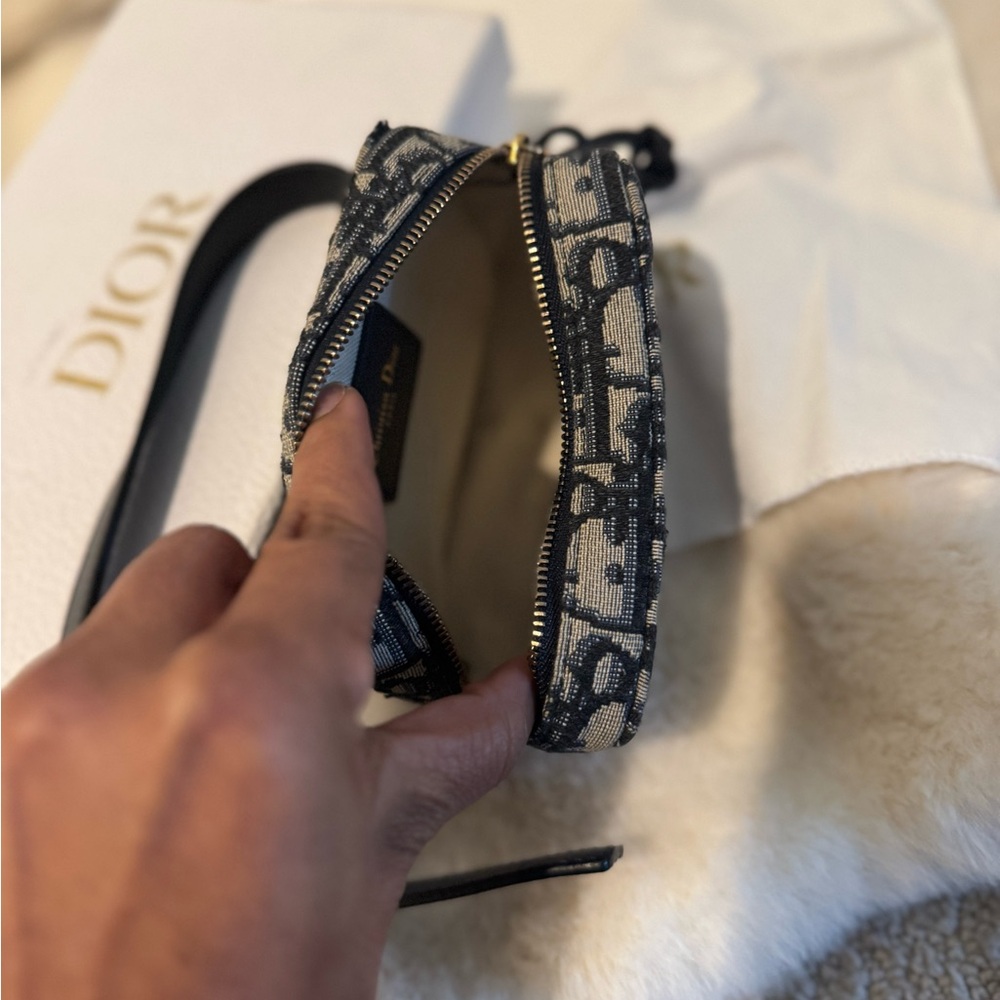 Dior Stylish Blue and Gray Designer Crossbody Bag - Picture 4 of 6